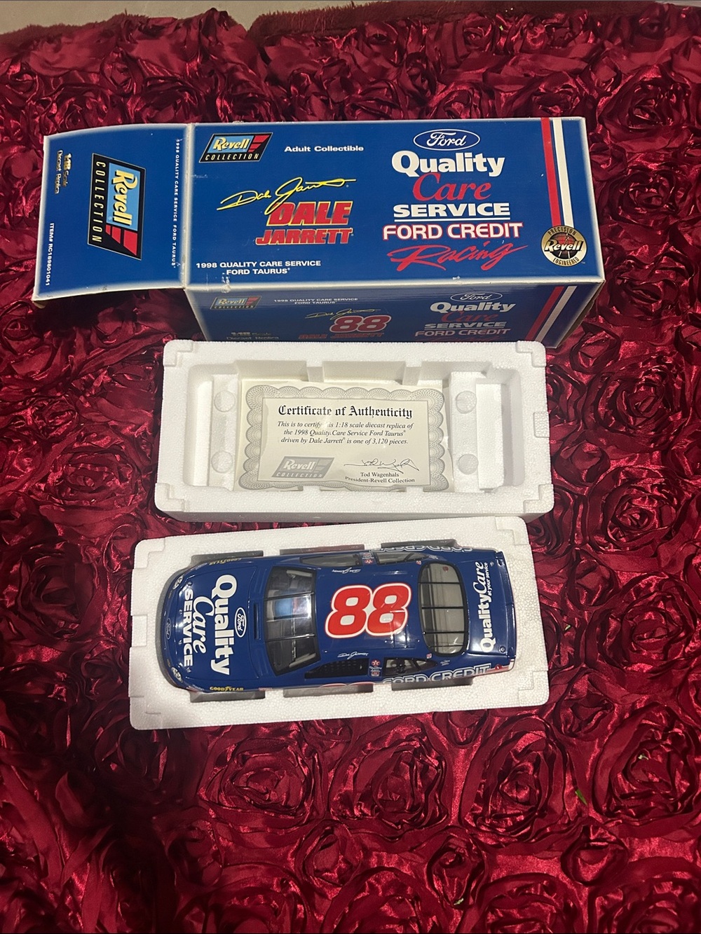 Revell Dale Jarrett #88 Quality Care Blue Racing Car Die-Cast